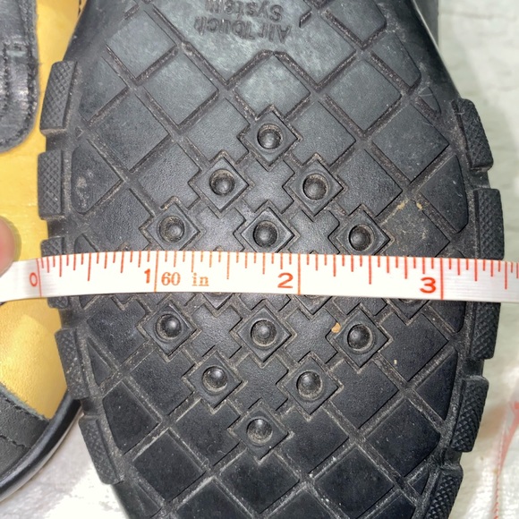 Donald J Pliner DJP LEATHER Black & Yellow Sneaker - Picture 14 of 15